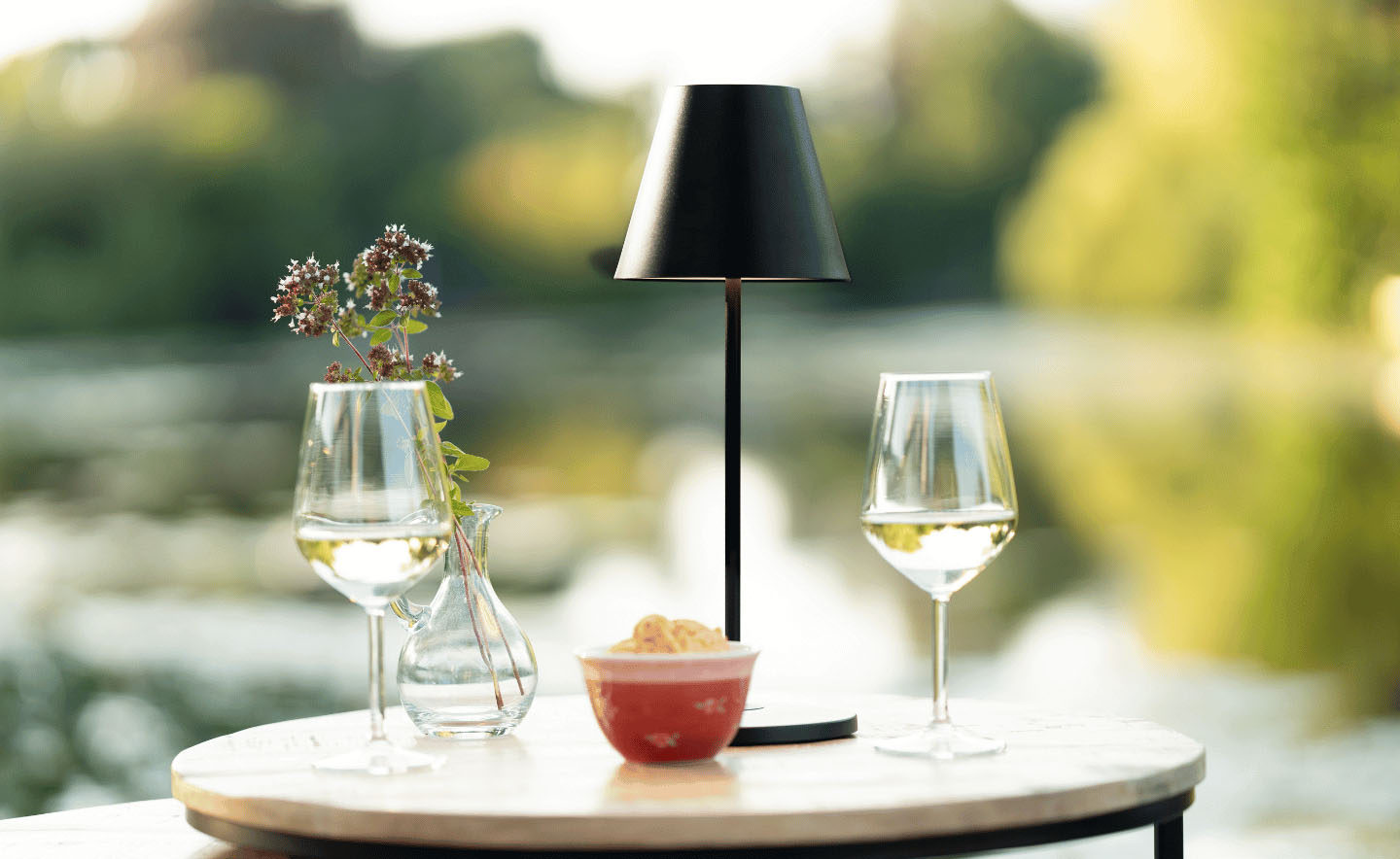 Fullambience Charge in achtertuin
