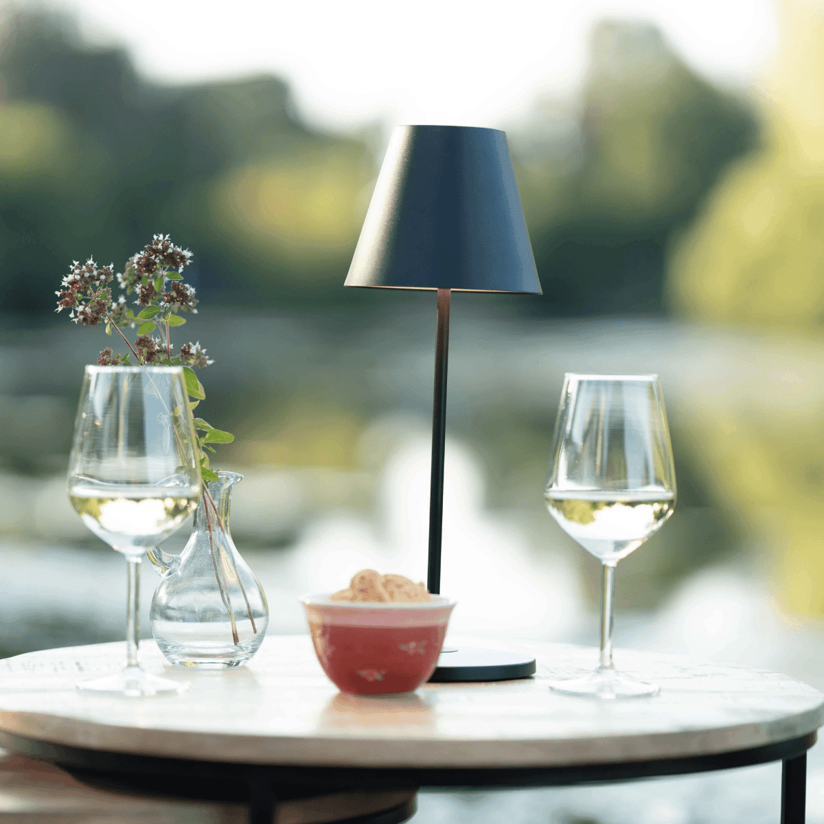 Fullambience DuoCharge - Draadloze tafellamp met ingebouwde telefoonoplader - Fullambience